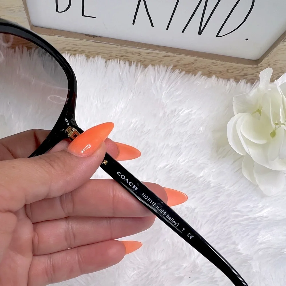 COPY - Coach Sunglasses *Never worn* - Picture 6 of 6